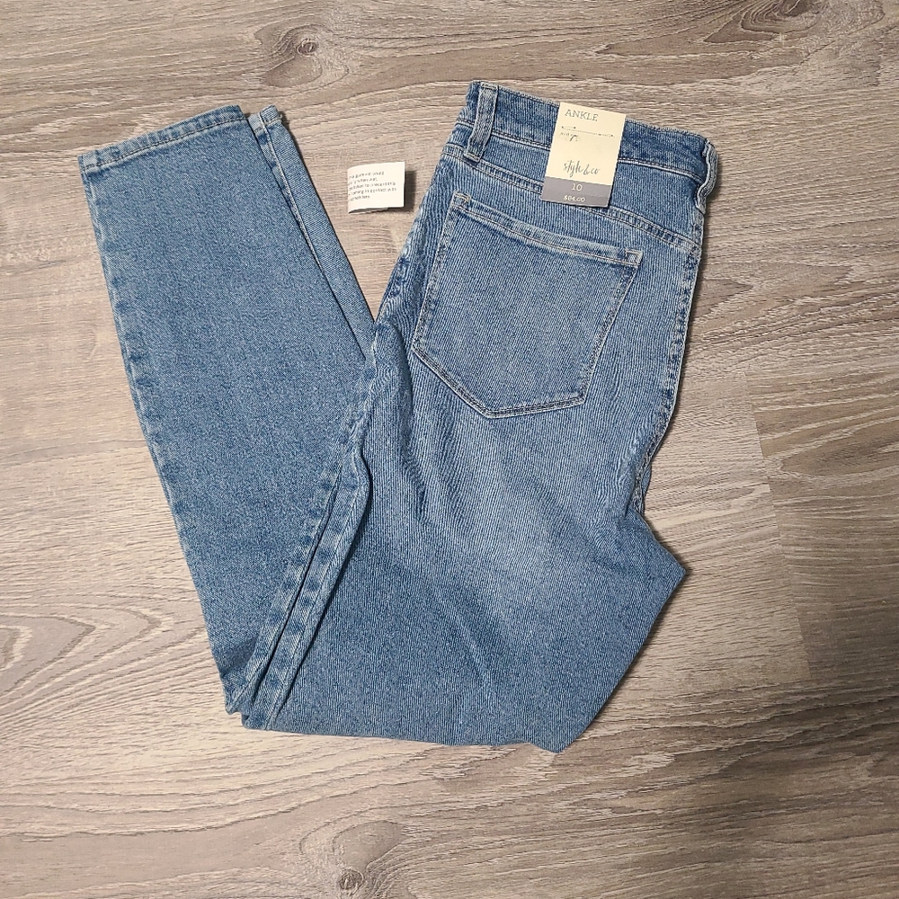 Straight jeans